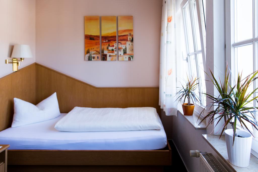 Stadthotel Kolpinghaus - Vier Ecken Werne Номер фото